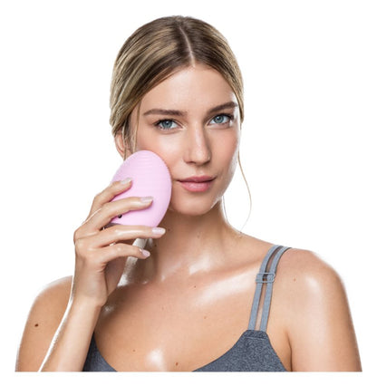 FOREO Luna™ 2 anti-wrinkle sonic cleaning device