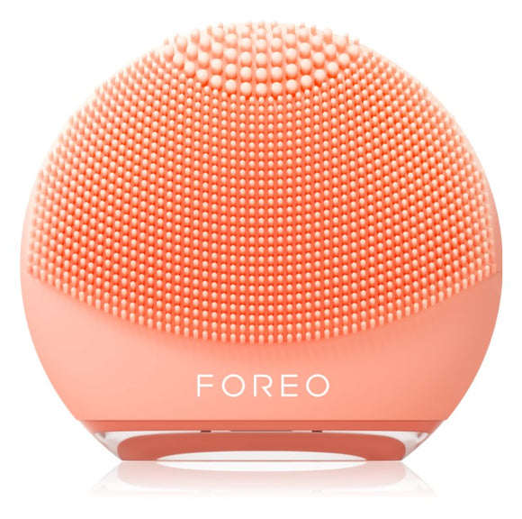 FOREO LUNA™ 4 Go Sonic cleaning device travel size