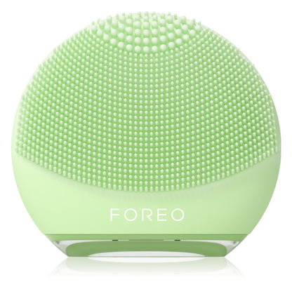 FOREO LUNA™ 4 Go Sonic cleaning device travel size