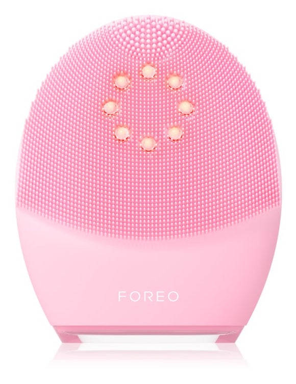 FOREO LUNA™4 Plus sonic cleaning device with thermal function and firming massage