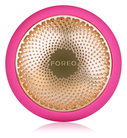 FOREO UFO™ sonic device to accelerate the effects of the face mask