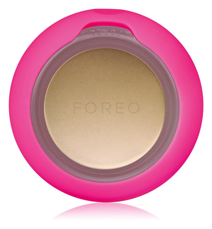 FOREO UFO™ sonic device to accelerate the effects of the face mask