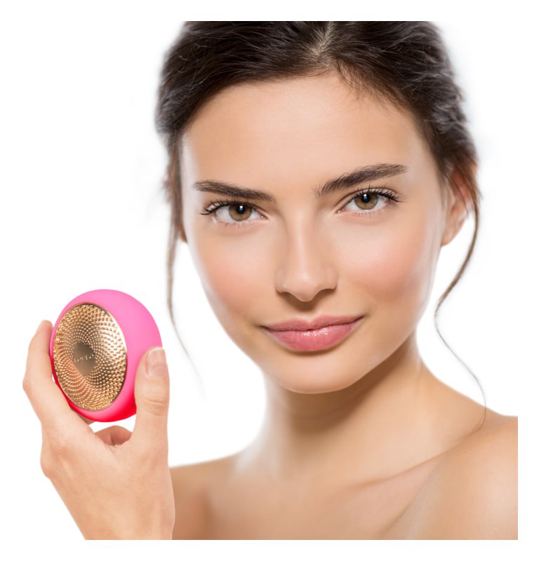 FOREO UFO™ sonic device to accelerate the effects of the face mask